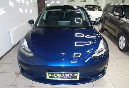 Продам Tesla Model 3 Long Range 75 kWt 2018 года в Киеве