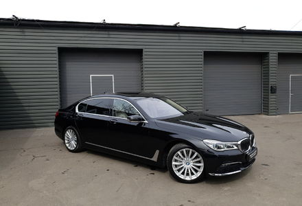 Продам BMW 750 Li X-drive  2015 года в Киеве