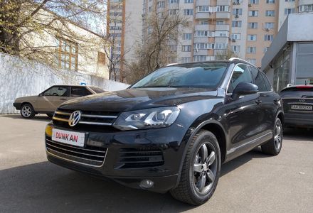 Продам Volkswagen Touareg 2011 года в Киеве