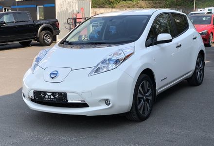 Продам Nissan Leaf SL 2015 года в Киеве