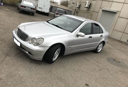 Продам Mercedes-Benz C-Class 2001 года в Днепре