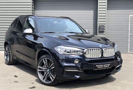 Продам BMW X5 M50D 2017 года в Киеве