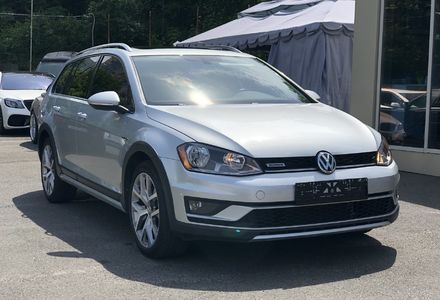 Продам Volkswagen Golf VII ALLTRACK  2016 года в Киеве