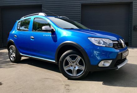 Продам Renault Sandero StepWay LIFE+ 2017 года в Киеве