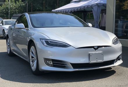 Продам Tesla Model S 100D 2017 года в Киеве