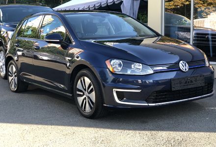 Продам Volkswagen e-Golf 2016 года в Киеве