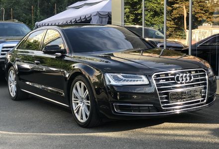 Продам Audi A8 4.0 TFSI  2013 года в Киеве