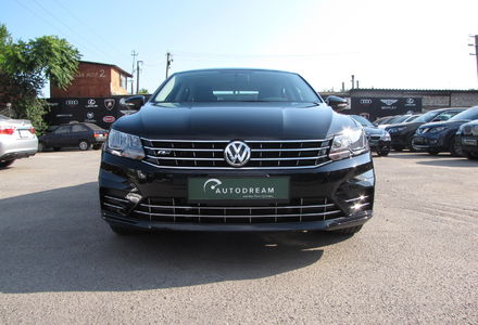 Продам Volkswagen Passat B8 R-Line 2017 года в Одессе