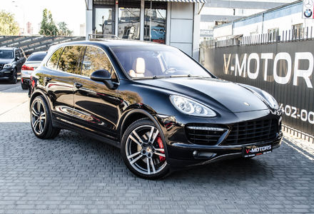 Продам Porsche Cayenne Turbo 2013 года в Киеве