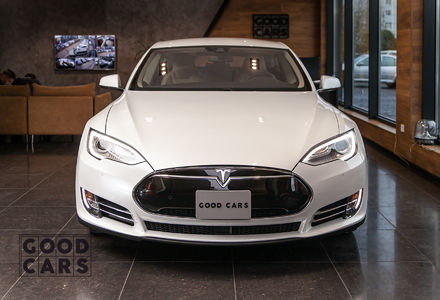 Продам Tesla Model S 70Квт/ч 320л.с 2015 года в Одессе