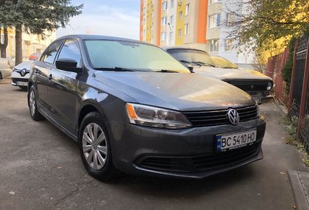 Продам Volkswagen Jetta 2013 года в Львове