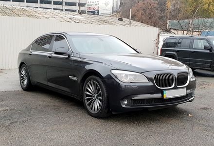 Продам BMW 750 Long xDrive 2011 года в Киеве