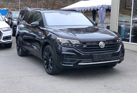 Продам Volkswagen Touareg R-Line 2018 года в Киеве