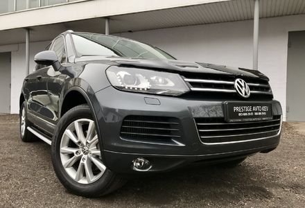Продам Volkswagen Touareg TDI Официальный 2013 года в Киеве