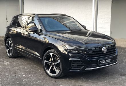 Продам Volkswagen Touareg 3.0 TFSI R-LINE Официальный 2019 года в Киеве