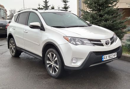 Продам Toyota Rav 4 Limited 2015 года в Харькове