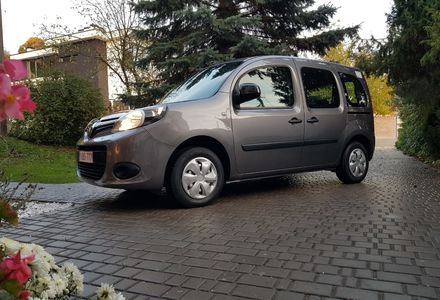 Продам Renault Kangoo пасс. 2015 года в Львове