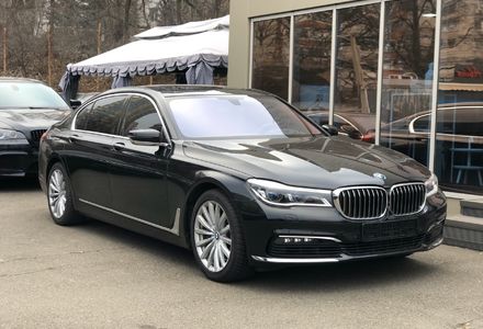 Продам BMW 750 L diesel individual x-drive 2017 года в Киеве