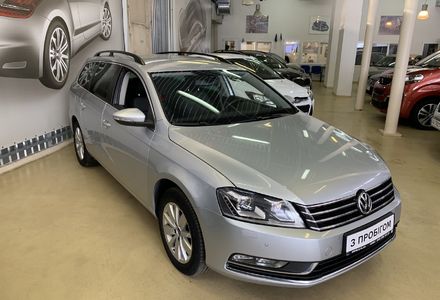 Продам Volkswagen Passat B7 Comf2.0DSG 6AT 2014 года в Киеве