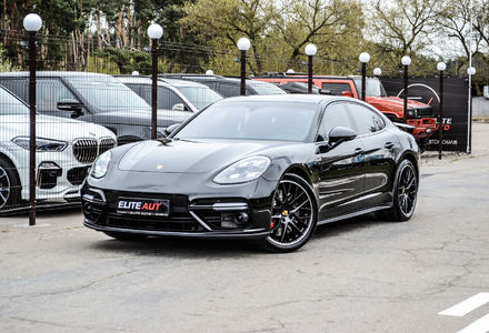 Продам Porsche Panamera Turbo 2017 года в Киеве