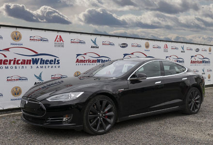 Продам Tesla Model S P85D 2015 года в Черновцах