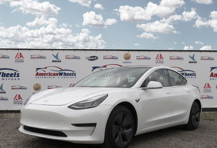 Продам Tesla Model 3 LONGE RANGE 2019 года в Черновцах