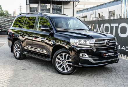 Продам Toyota Land Cruiser 200 4.5D Premium 2019 года в Киеве