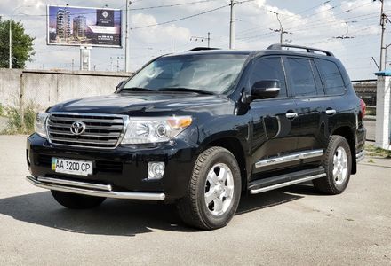 Продам Toyota Land Cruiser 200 PREMIUM 2013 года в Киеве