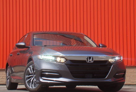 Продам Honda Accord HYBRIDE  2019 года в Одессе