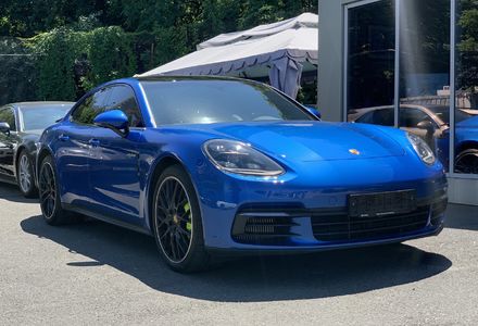 Продам Porsche Panamera 4 e-Hybrid 2018 года в Киеве