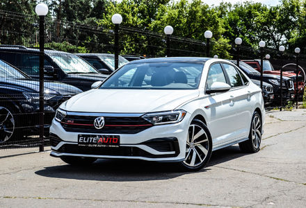 Продам Volkswagen Jetta GLI 2019 года в Киеве