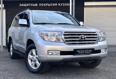 Продам Toyota Land Cruiser 200 2011 года в Киеве