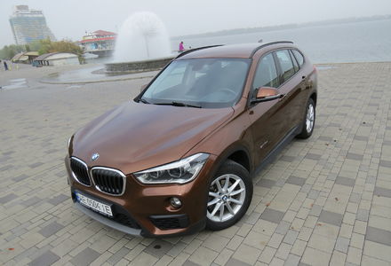 Продам BMW X1 2017 года в Днепре