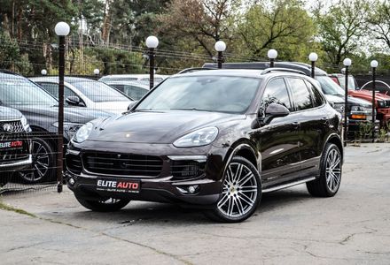 Продам Porsche Cayenne Diesel 4.2 2015 года в Киеве