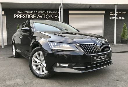 Продам Skoda Superb 1.8 TSI 2017 года в Киеве