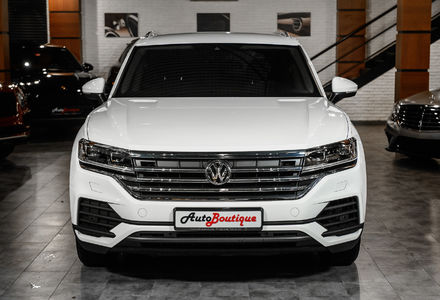 Продам Volkswagen Touareg 2019 года в Одессе