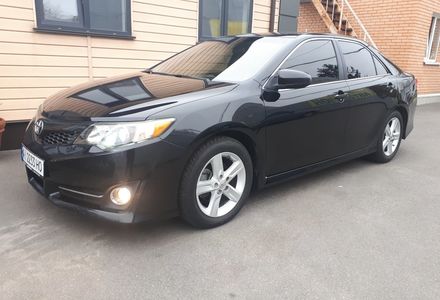 Продам Toyota Camry 2.5 SE 2014 года в Киеве