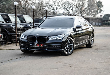 Продам BMW 750 X-Drive 2018 года в Киеве