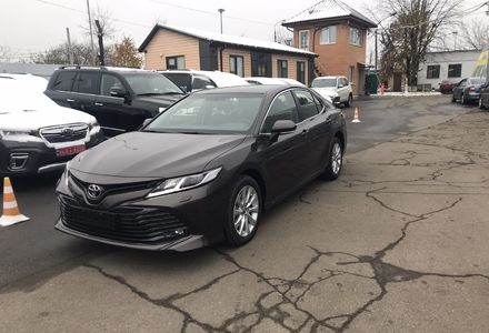 Продам Toyota Camry Elegance 2019 года в Киеве
