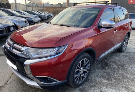 Продам Mitsubishi Outlander SE 2015 года в Одессе