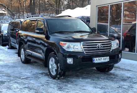 Продам Toyota Land Cruiser 200 4.5 TD 2012 года в Киеве