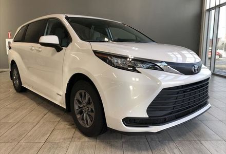 Продам Toyota Sienna LE 8-Passenger 2021 года в Киеве