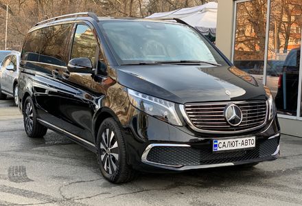 Продам Mercedes-Benz V-Class EQV300 2020 года в Киеве