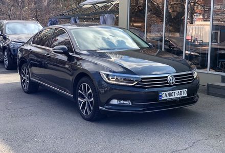 Продам Volkswagen Passat B8 2.0TDI Highline 2018 года в Киеве