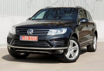 Продам Volkswagen Touareg R-Line 2015 года в Киеве