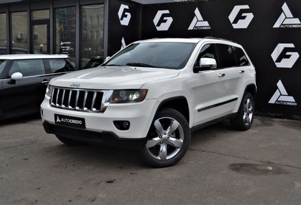 Продам Jeep Grand Cherokee Overland 2012 года в Киеве