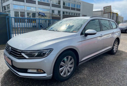 Продам Volkswagen Passat B8 2018 года в Киеве