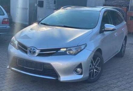Продам Toyota Auris 1.8 VVT-i Hybrid 2015 года в Киеве