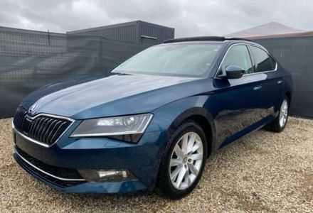 Продам Skoda Superb 1.6 TDI  2017 года в Киеве