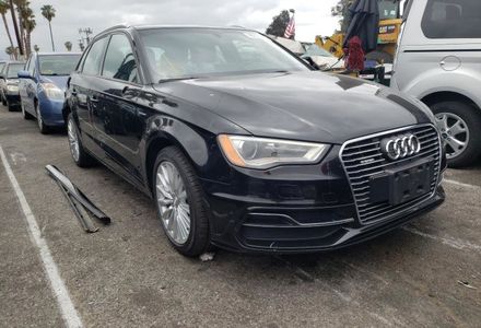 Продам Audi A3 E-Tron PREMIUM 2016 года в Киеве